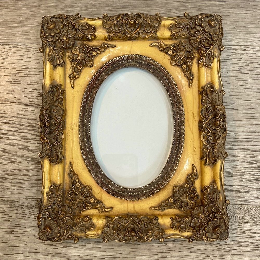 Vintage Gold Picture Frame For 4 By 6 Picture